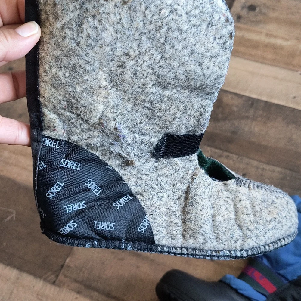 Sorel Chariot Blue Black Insulated Winter Snow Boots Sz 2 Kids
